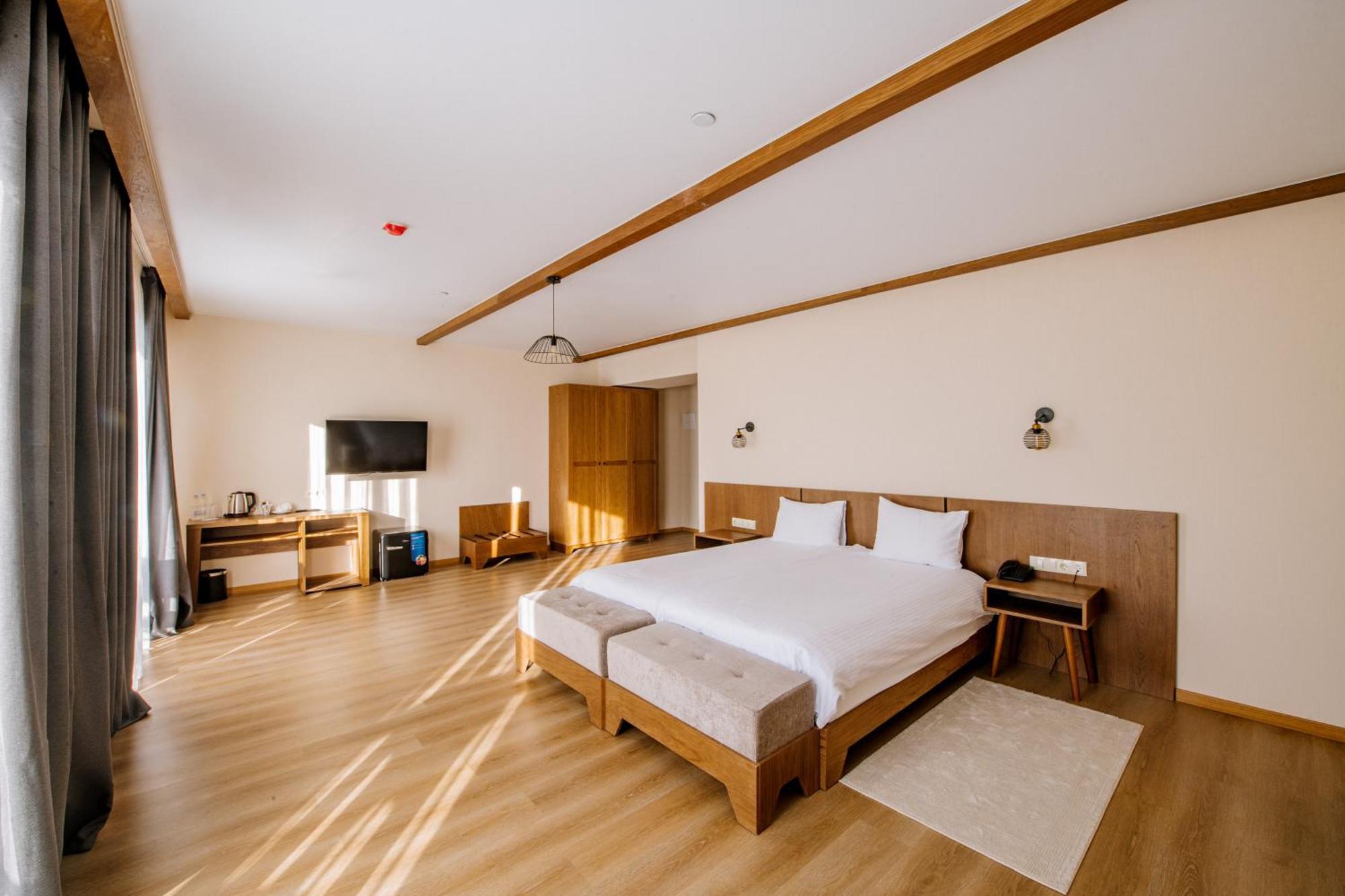 Gudauri Inn Δωμάτιο φωτογραφία A room at the Hotel Waldhaus Flims